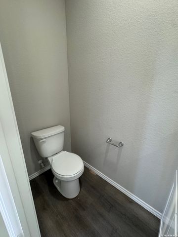 7818 Shetland Dr Apt 101, San Antonio, TX 78223