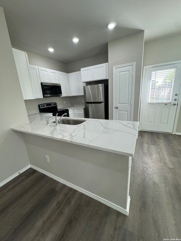 7818 Shetland Dr Apt 101, San Antonio, TX 78223