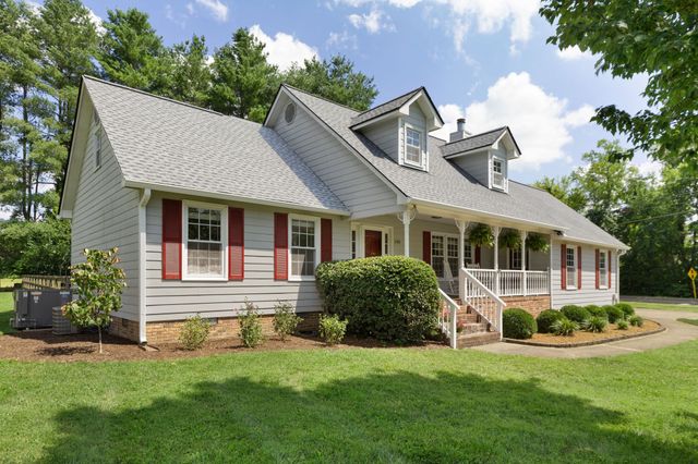 100 Concord Dr, Columbia, TN 38401