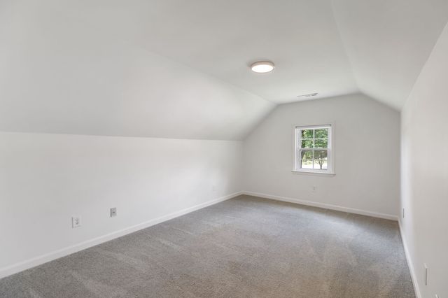100 Concord Dr, Columbia, TN 38401