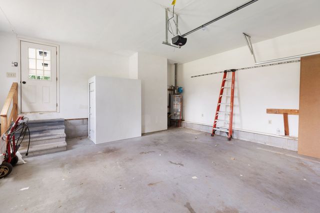 100 Concord Dr, Columbia, TN 38401