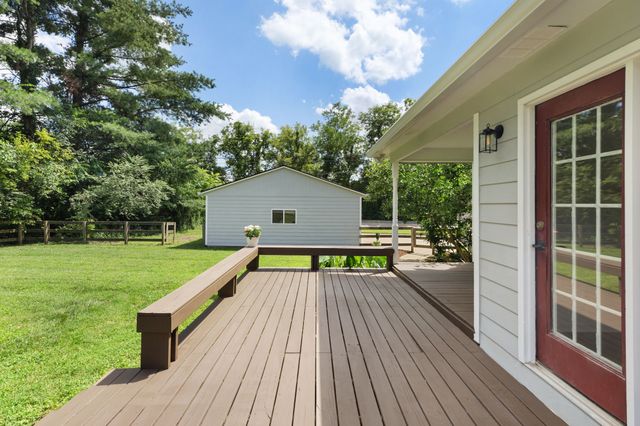 100 Concord Dr, Columbia, TN 38401