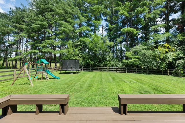 100 Concord Dr, Columbia, TN 38401