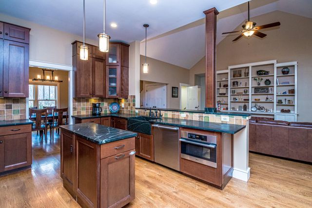 47 Oxbow Lane, Conway, NH 03818