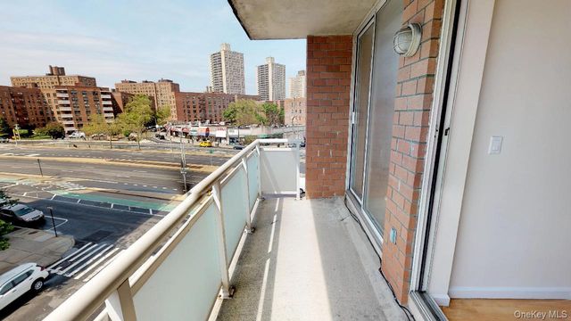 102-02 Queens Boulevard 4C, Forest Hills, NY 11375