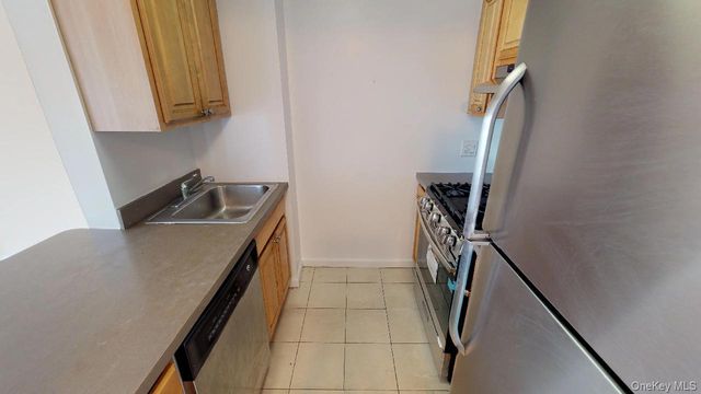 102-02 Queens Boulevard 4C, Forest Hills, NY 11375
