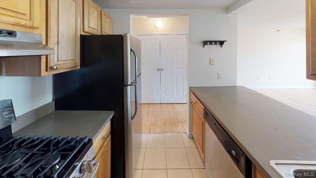 102-02 Queens Boulevard 4C, Forest Hills, NY 11375