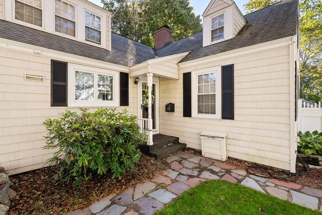 27 Park Circle, Arlington, MA 02476