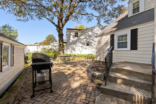 27 Park Circle, Arlington, MA 02476