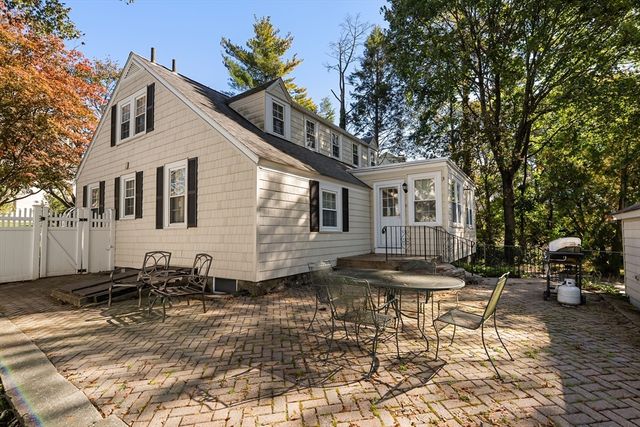 27 Park Circle, Arlington, MA 02476