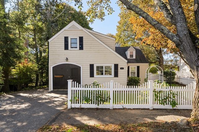 27 Park Circle, Arlington, MA 02476
