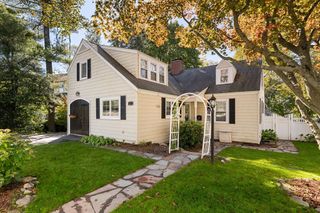 27 Park Circle, Arlington, MA 02476