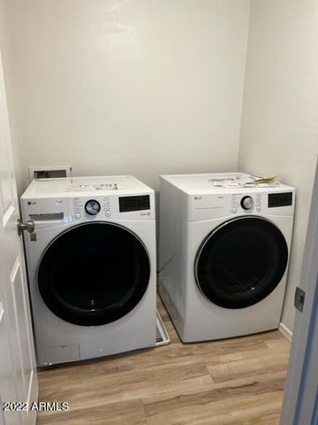 1898 S Falcon Drive, Gilbert, AZ 85295