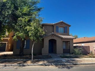 1898 S Falcon Drive, Gilbert, AZ 85295