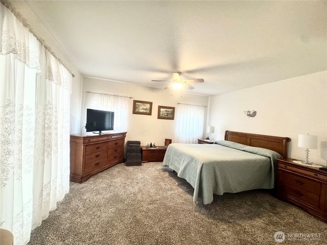 450 E Parkway Blvd, Shelton, WA 98584