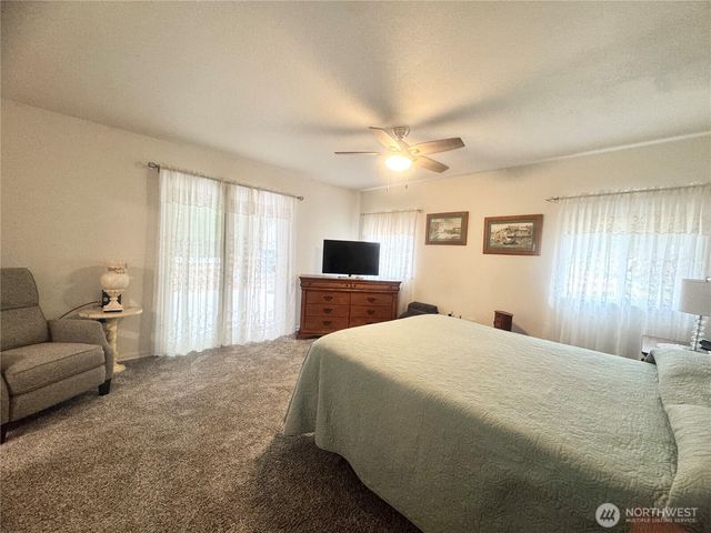 450 E Parkway Blvd, Shelton, WA 98584