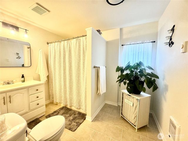 450 E Parkway Blvd, Shelton, WA 98584