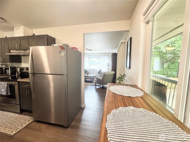 450 E Parkway Blvd, Shelton, WA 98584