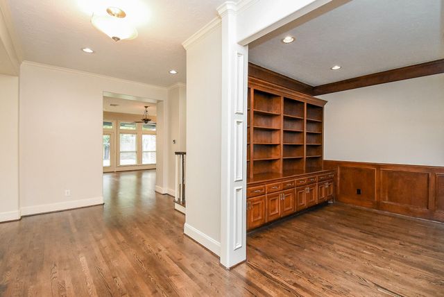 1745 Hawthorne Street, Houston, TX 77098