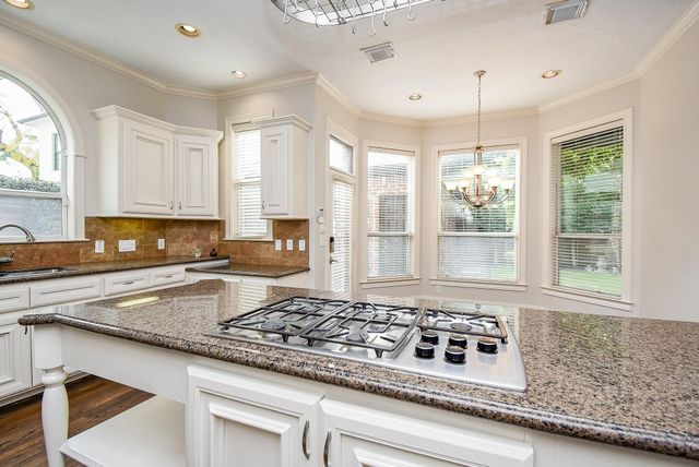 1745 Hawthorne Street, Houston, TX 77098