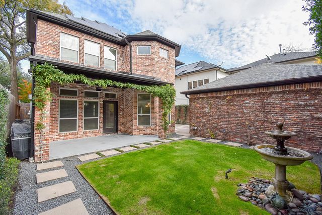 1745 Hawthorne Street, Houston, TX 77098