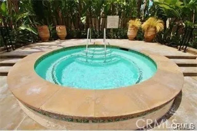 308 BRONZE, Irvine, CA 92618