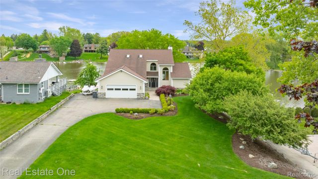 3882 LAKE LAPEER Drive, Elba Township, MI 48455