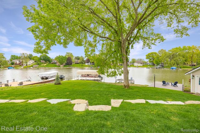 3882 LAKE LAPEER Drive, Elba Township, MI 48455