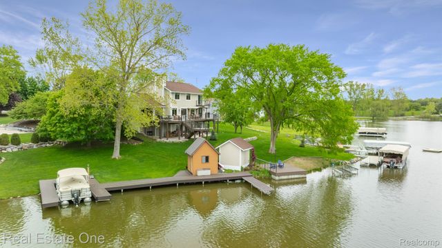 3882 LAKE LAPEER Drive, Elba Township, MI 48455