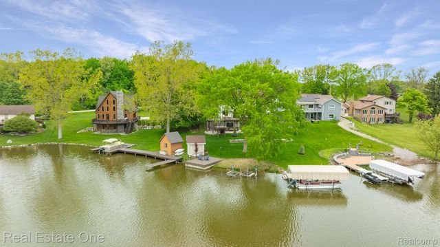 3882 LAKE LAPEER Drive, Elba Township, MI 48455