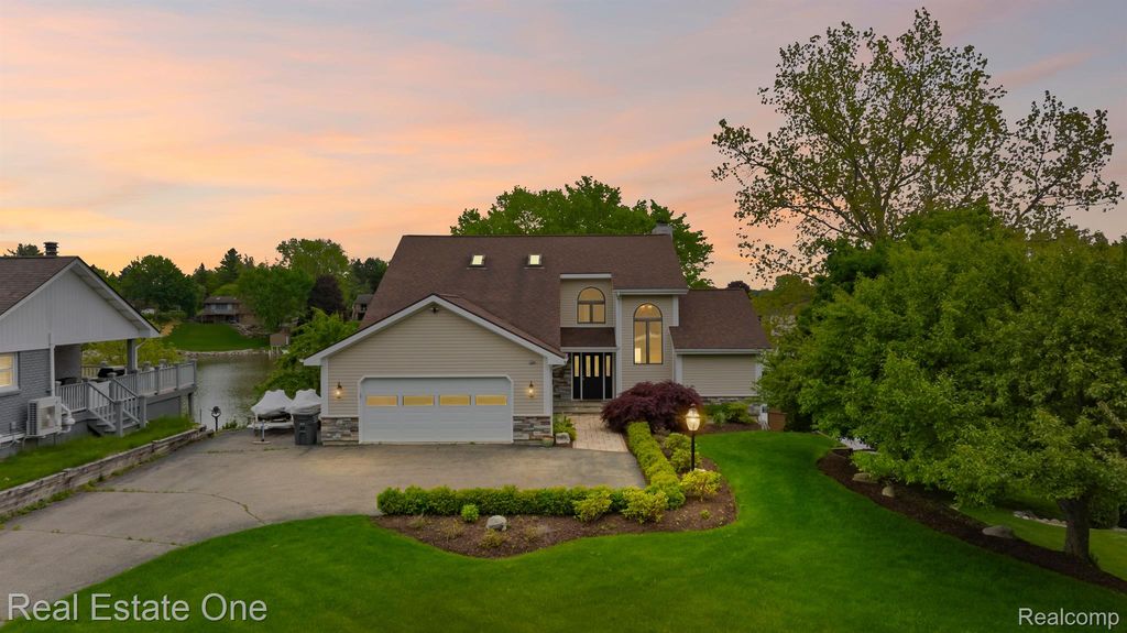 3882 LAKE LAPEER Drive, Elba Township, MI 48455