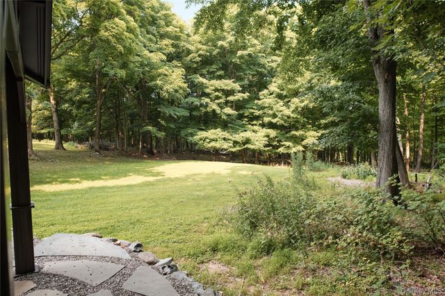 72 Old Quaker Hill Road, Monroe, NY 10950