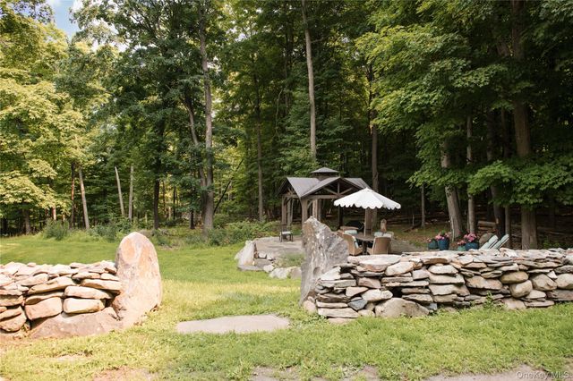 72 Old Quaker Hill Road, Monroe, NY 10950