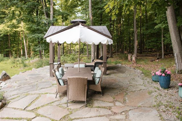 72 Old Quaker Hill Road, Monroe, NY 10950