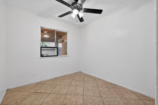 13591 E 5th Street, Parlier, CA 93648