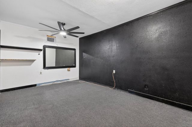 13591 E 5th Street, Parlier, CA 93648