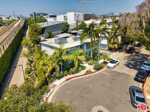 3425 Helms Avenue, Culver City, CA 90232