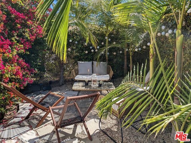 3425 Helms Avenue, Culver City, CA 90232