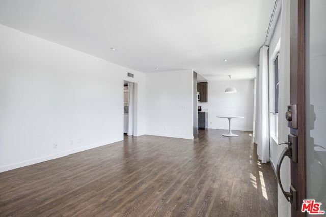 3425 Helms Avenue, Culver City, CA 90232