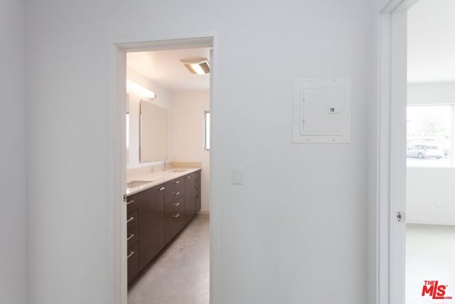 3425 Helms Avenue, Culver City, CA 90232