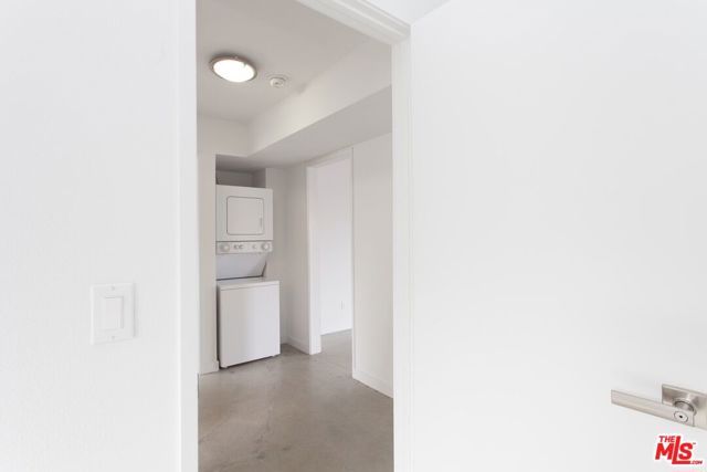3425 Helms Avenue, Culver City, CA 90232