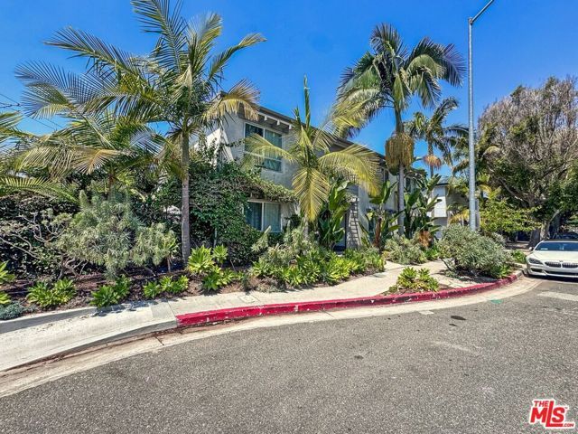 3425 Helms Avenue, Culver City, CA 90232