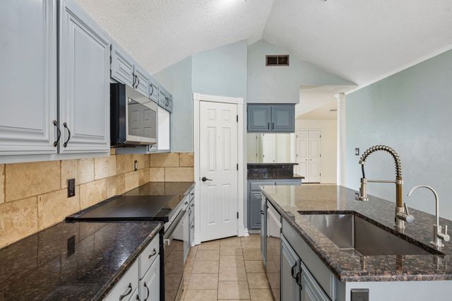5401 Oak Branch Drive, Arlington, TX 76016