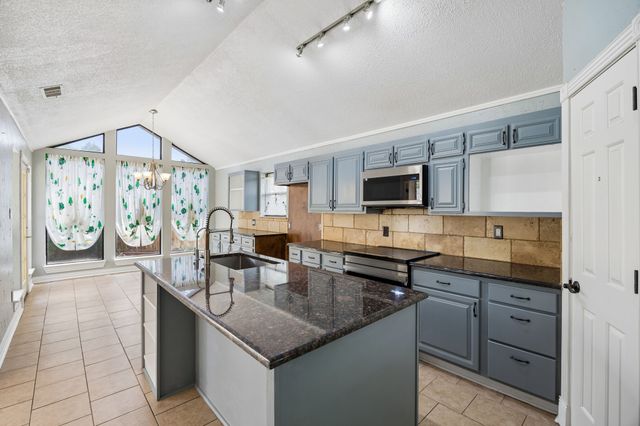 5401 Oak Branch Drive, Arlington, TX 76016