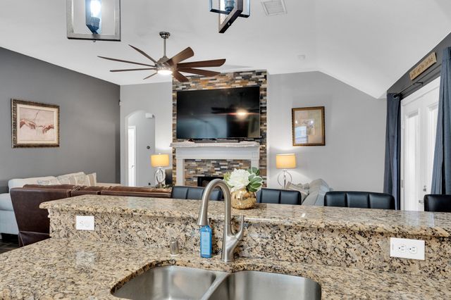 1136 Essex Drive, Cedar Hill, TX 75104