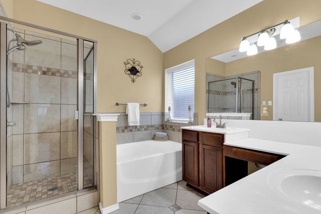 1136 Essex Drive, Cedar Hill, TX 75104
