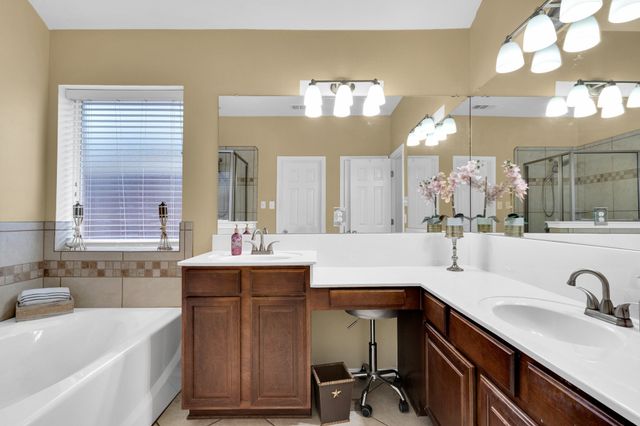 1136 Essex Drive, Cedar Hill, TX 75104
