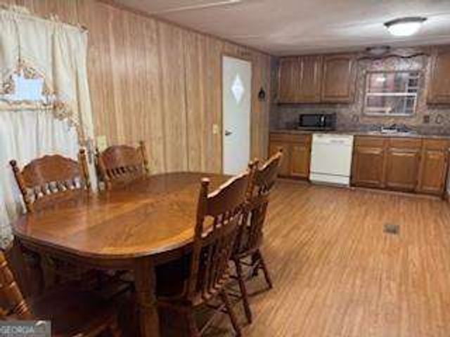 4391 Clark Circle SE, Acworth, GA 30102