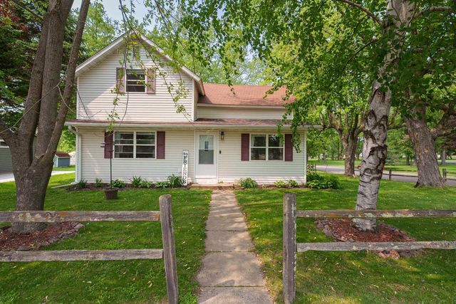 400 W Mill Street, Loyal, WI 54446