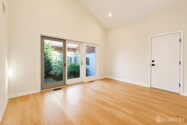 187 Sayre Drive, Plainsboro, NJ 08540